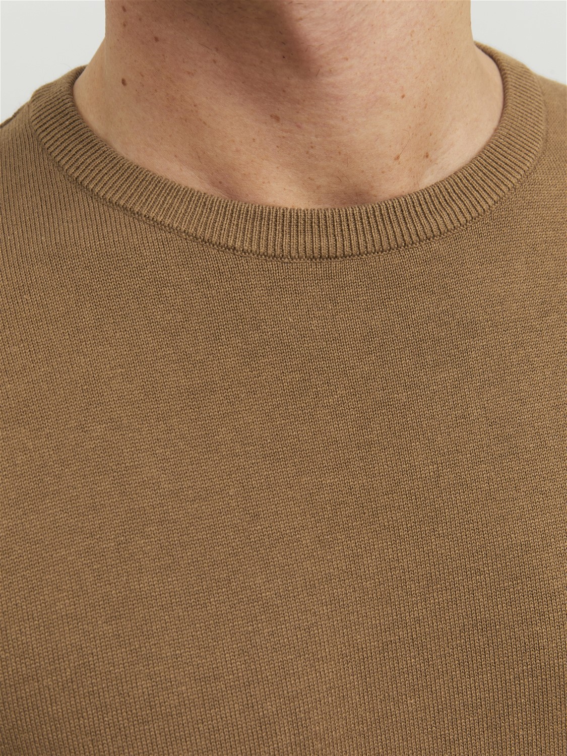 JACK & JONES Basic knit crew neck slim fit, heren pullover katoen met O-hals, camel bruin
