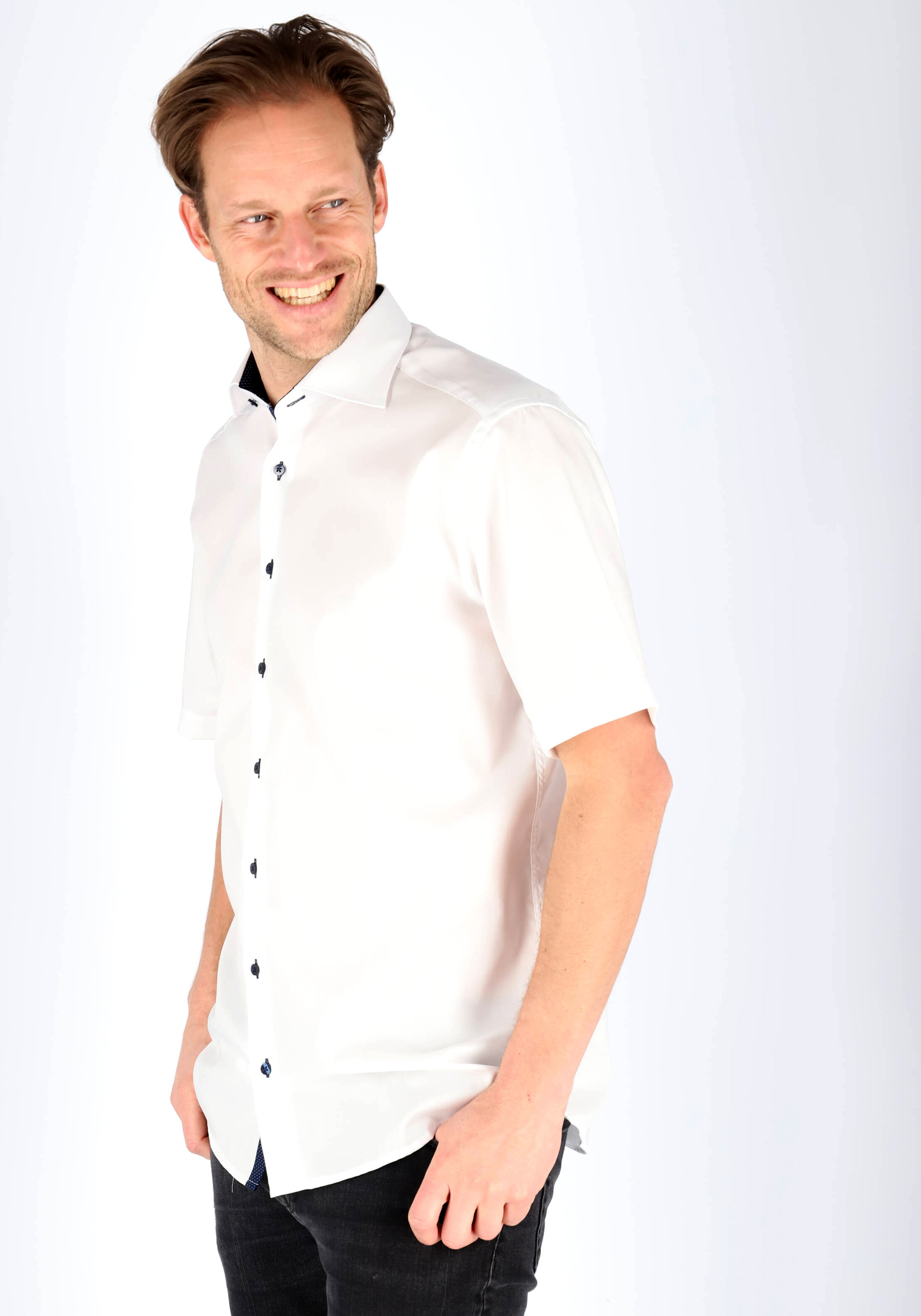 ETERNA modern fit overhemd, korte mouw, heren overhemd fijn Oxford, wit (blauw gestipt contrast)