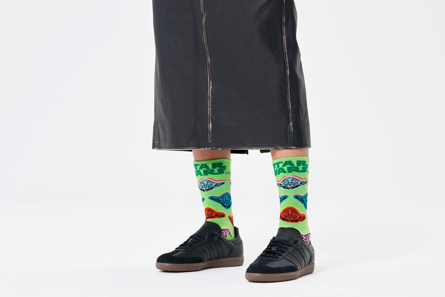 Shop Happy Socks Star wars yoda sock on