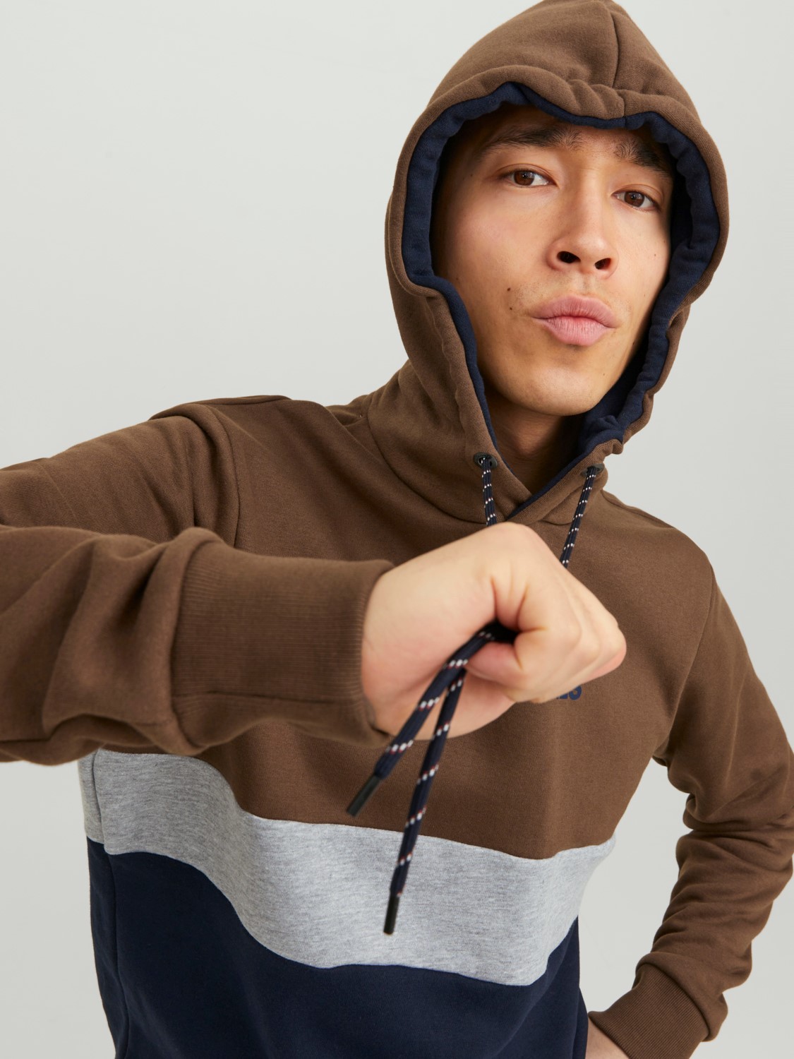 JACK & JONES Reid blocking sweat hood regular fit, heren hoodie katoenmengsel met capuchon, camel bruin