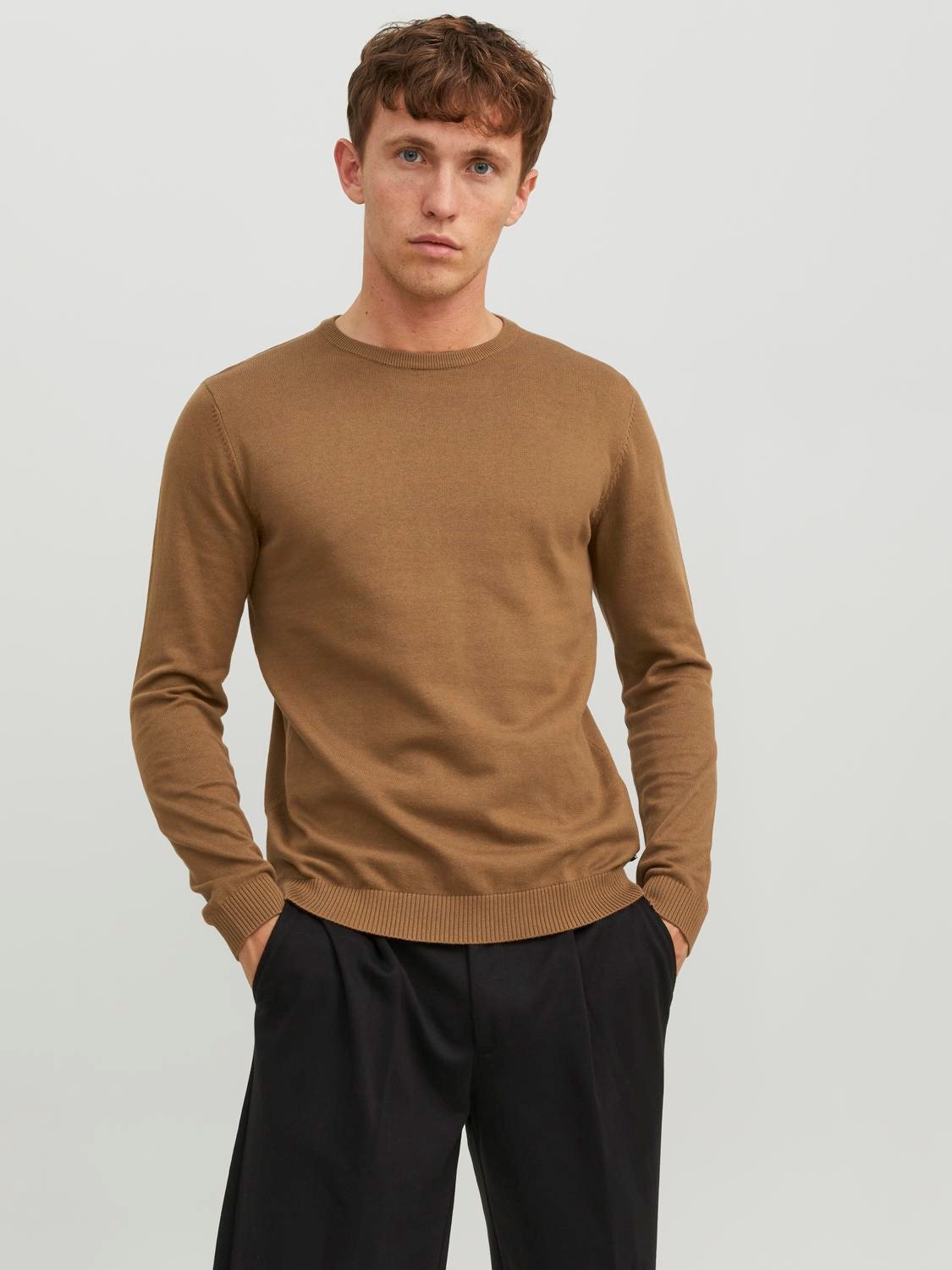 JACK & JONES Basic knit crew neck slim fit, heren pullover katoen met O-hals, camel bruin