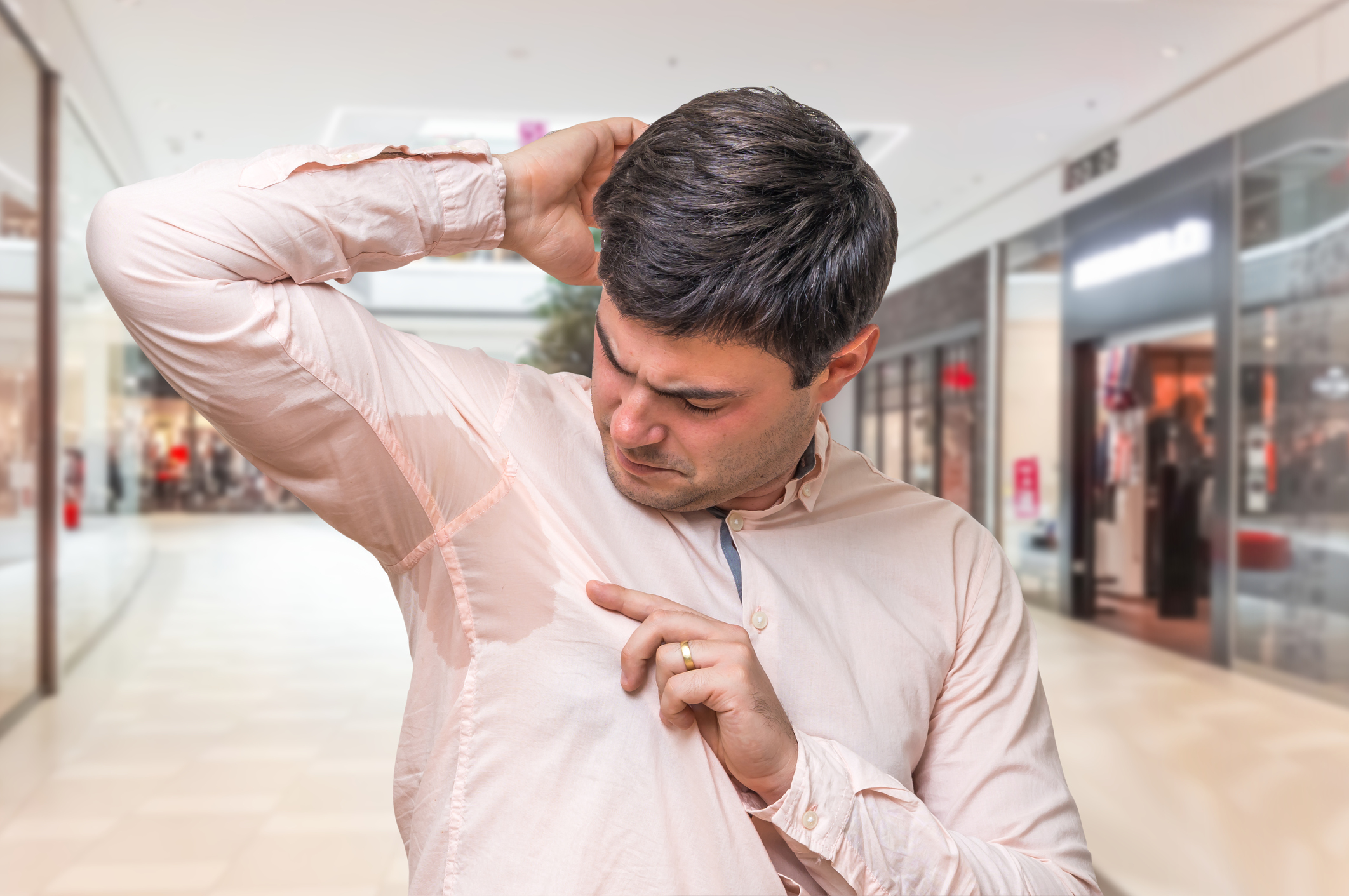 gele oksel vlekken verwijderen