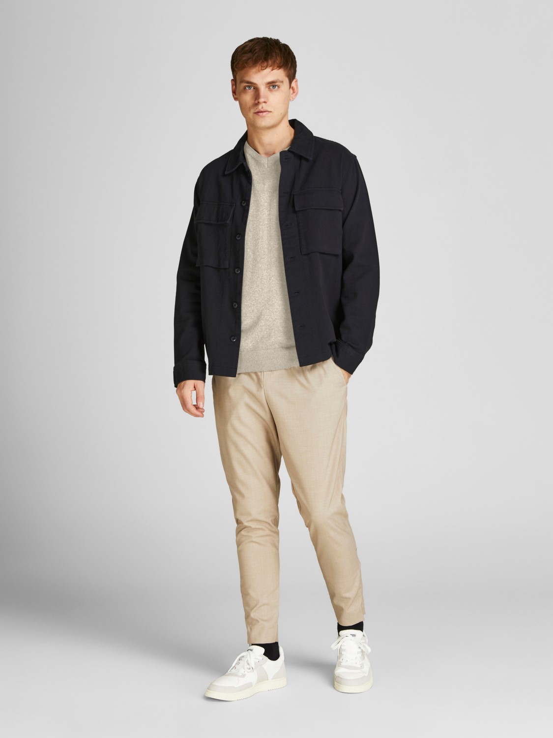JACK & JONES Emil knit v-neck slim fit, heren pullover viscosemengsel met V-hals, beige melange