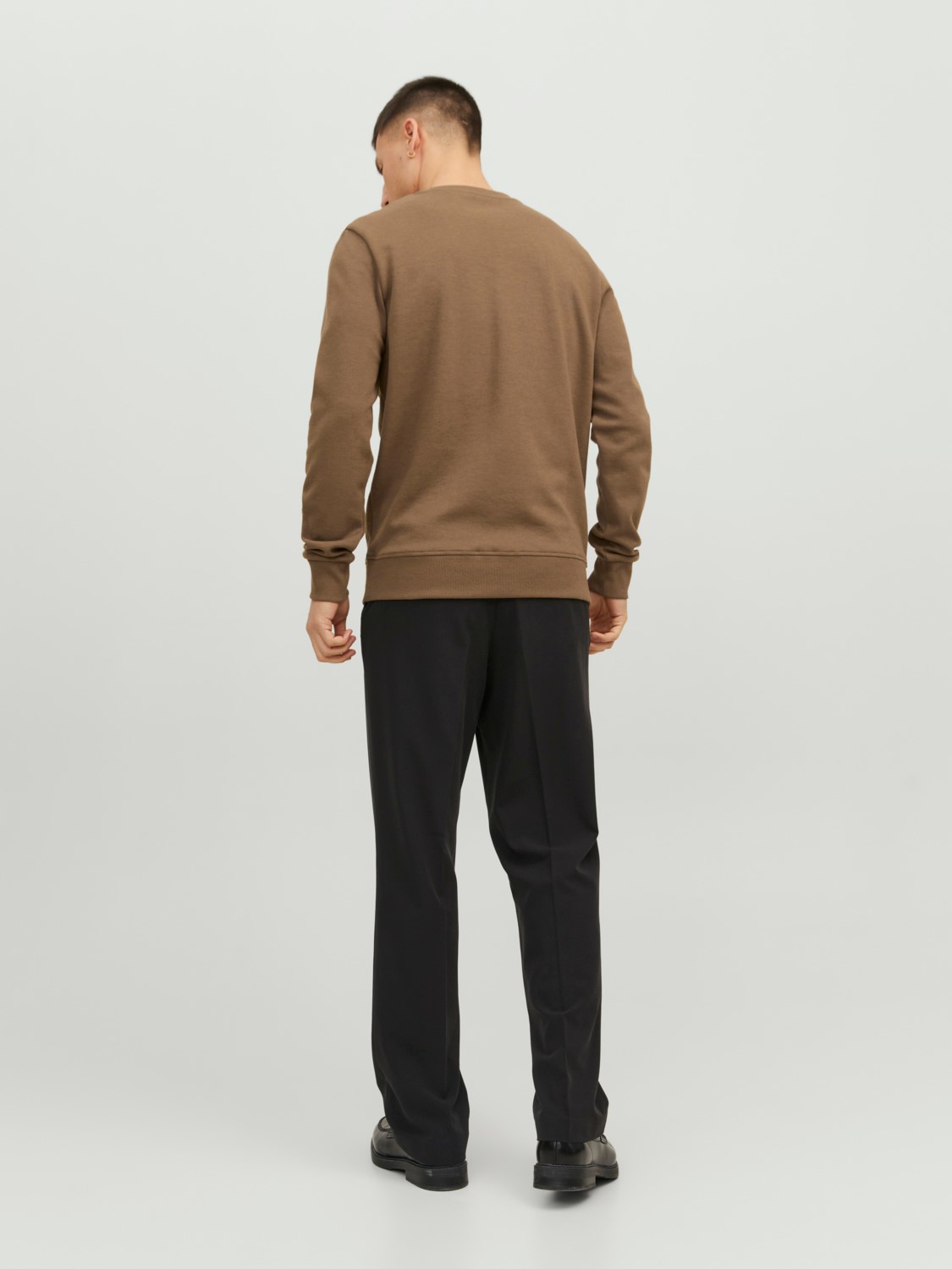 JACK & JONES Basic sweat crew neck regular fit, heren sweatshirt katoenmengsel met O-hals, camel bruin