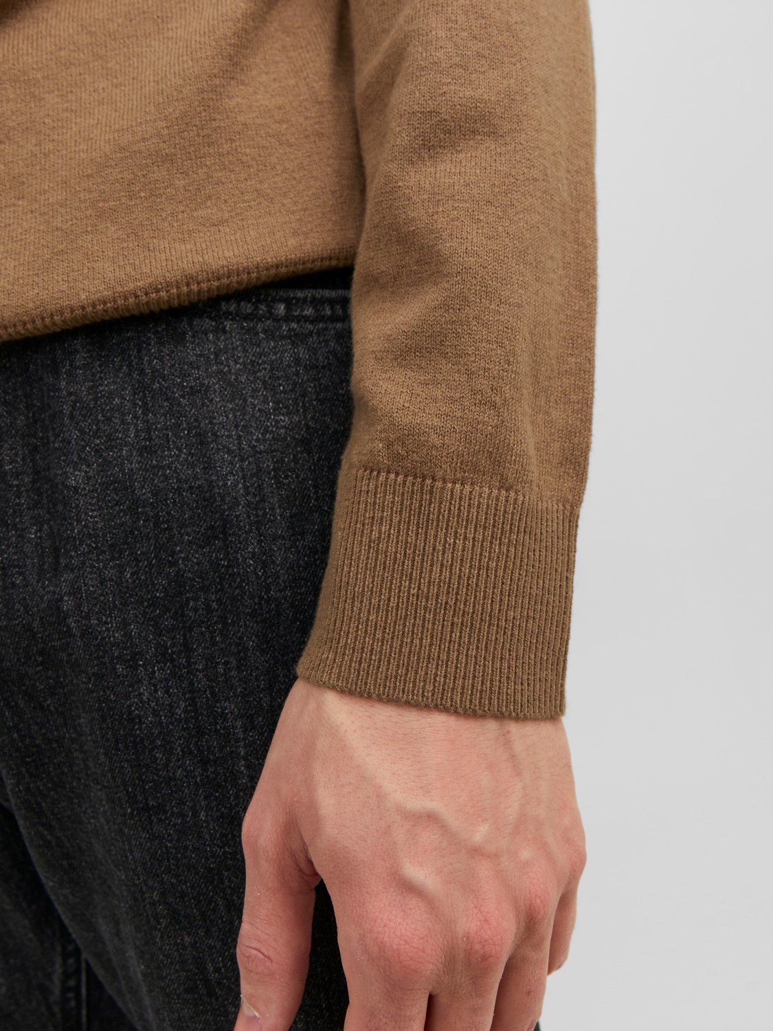 JACK & JONES Emil knit half zip slim fit, heren schipperstrui viscosemengsel met opstaande boord, camel bruin